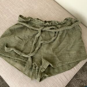 American Eagle paper bag shorts